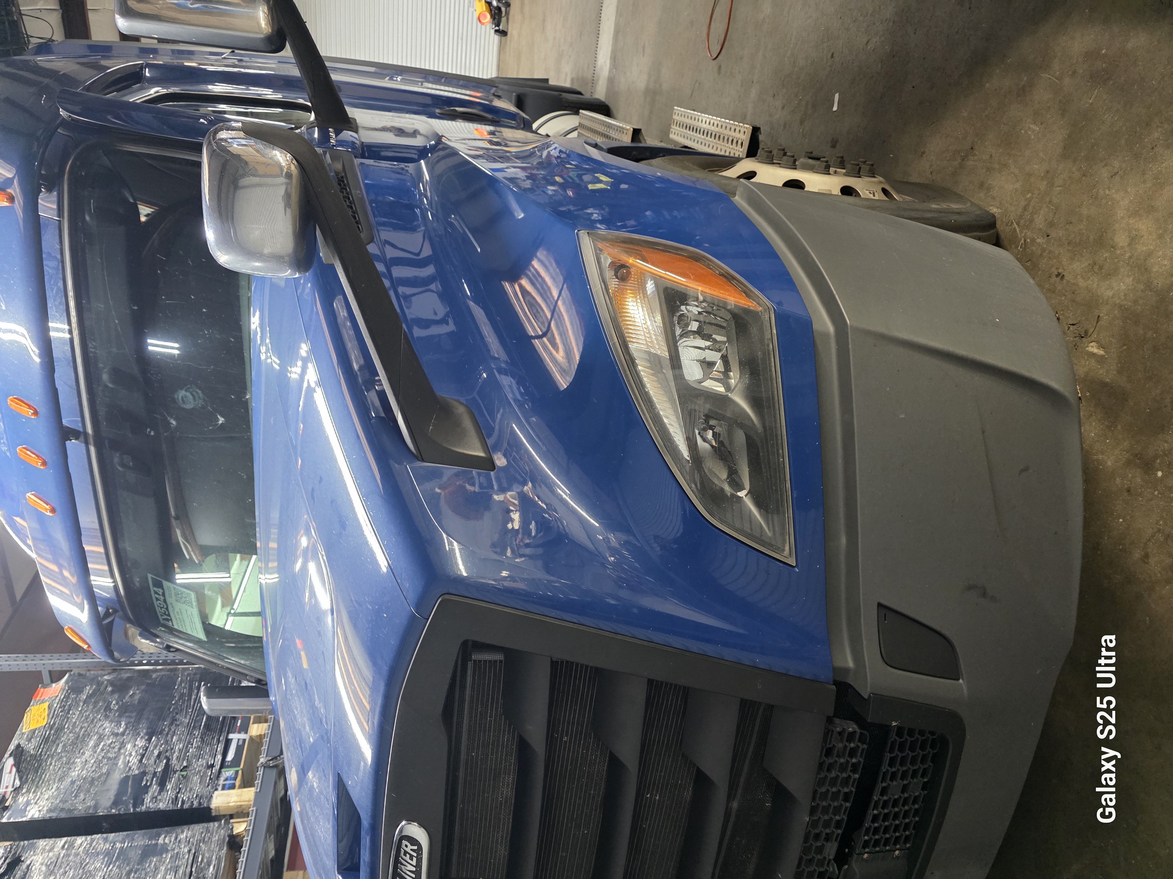 2020 FREIGHTLINER CASCADIA 126