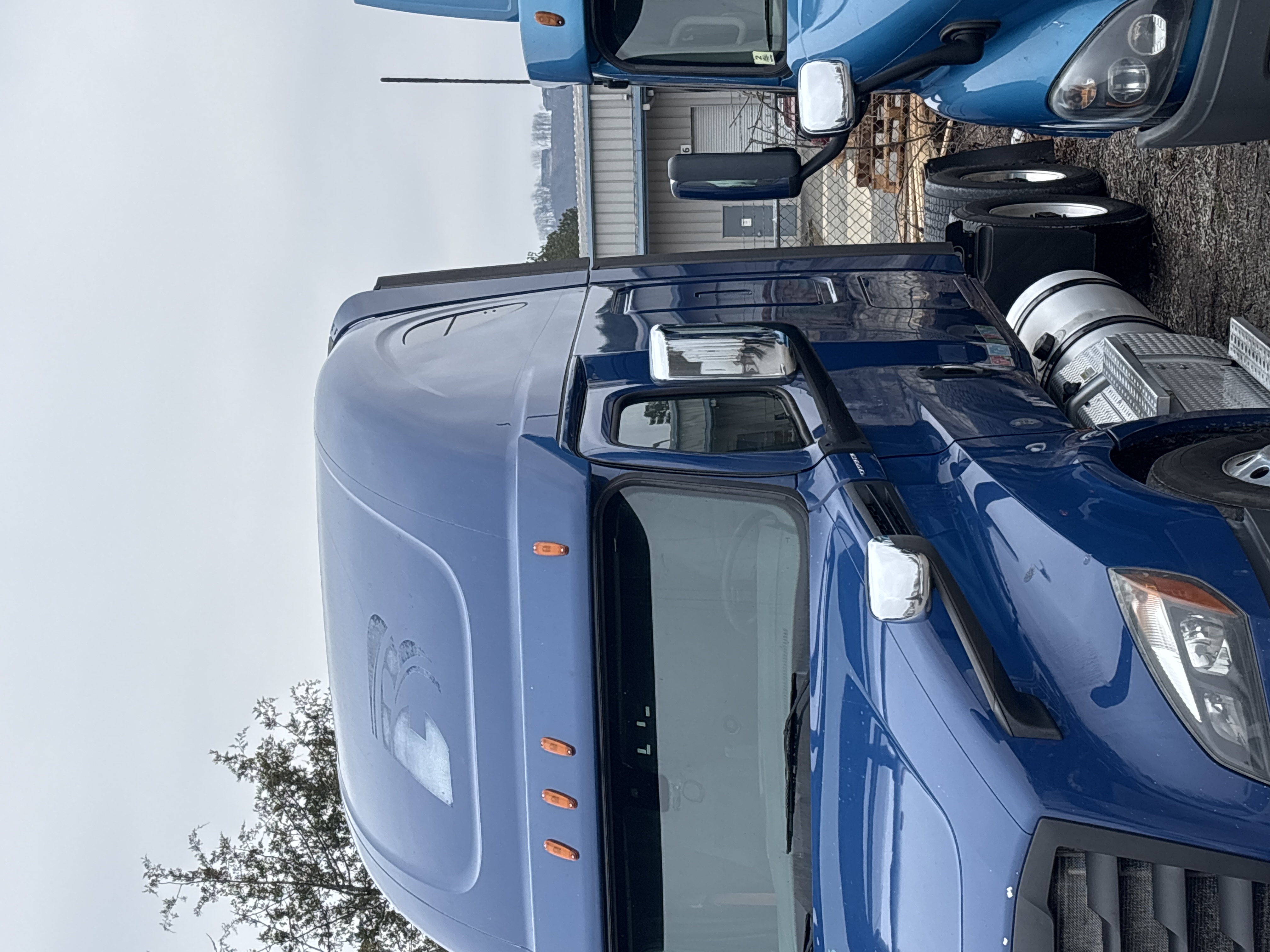 2018 FREIGHTLINER CASCADIA 126