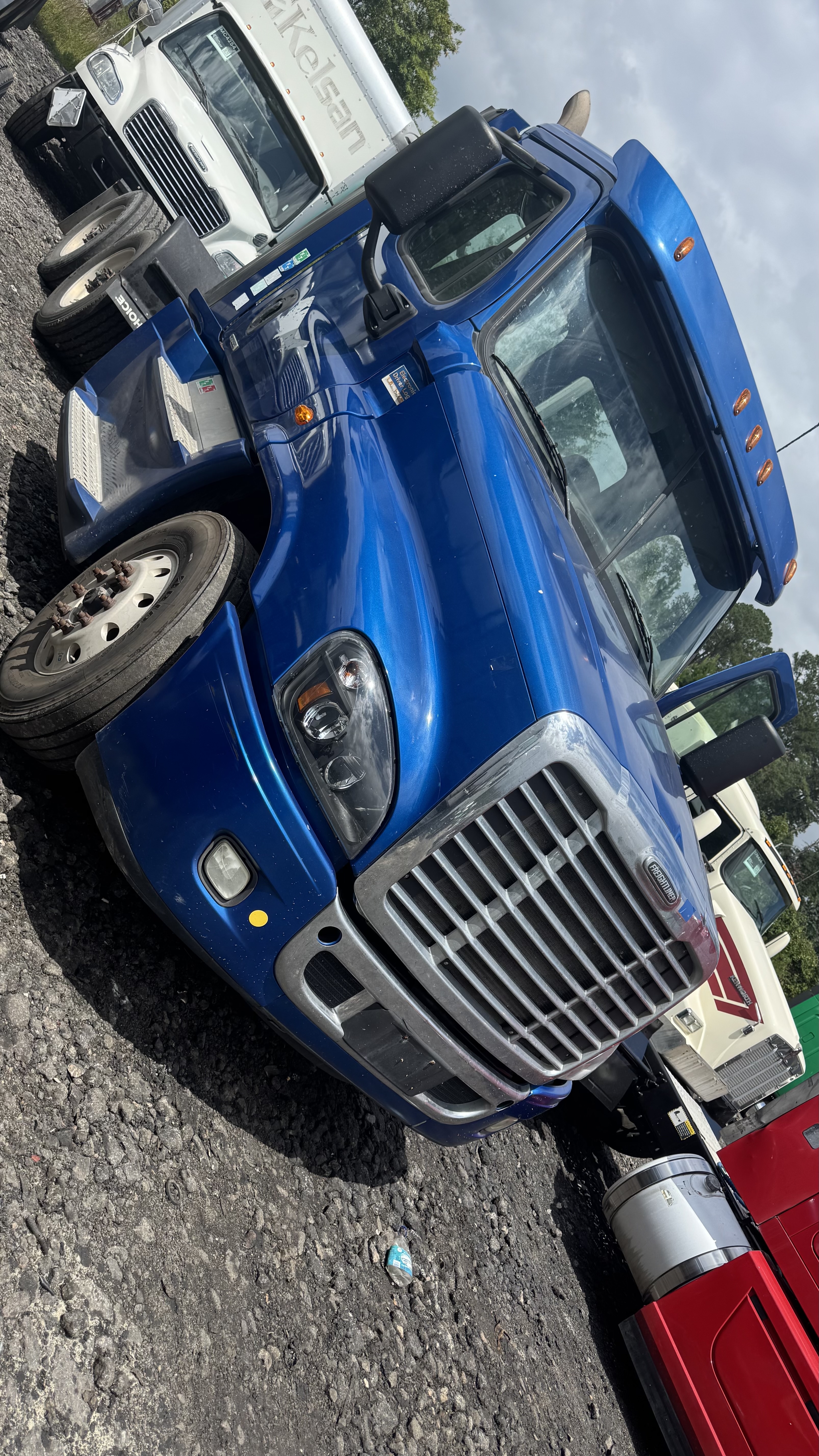 2017 FREIGHTLINER CASCADIA 125