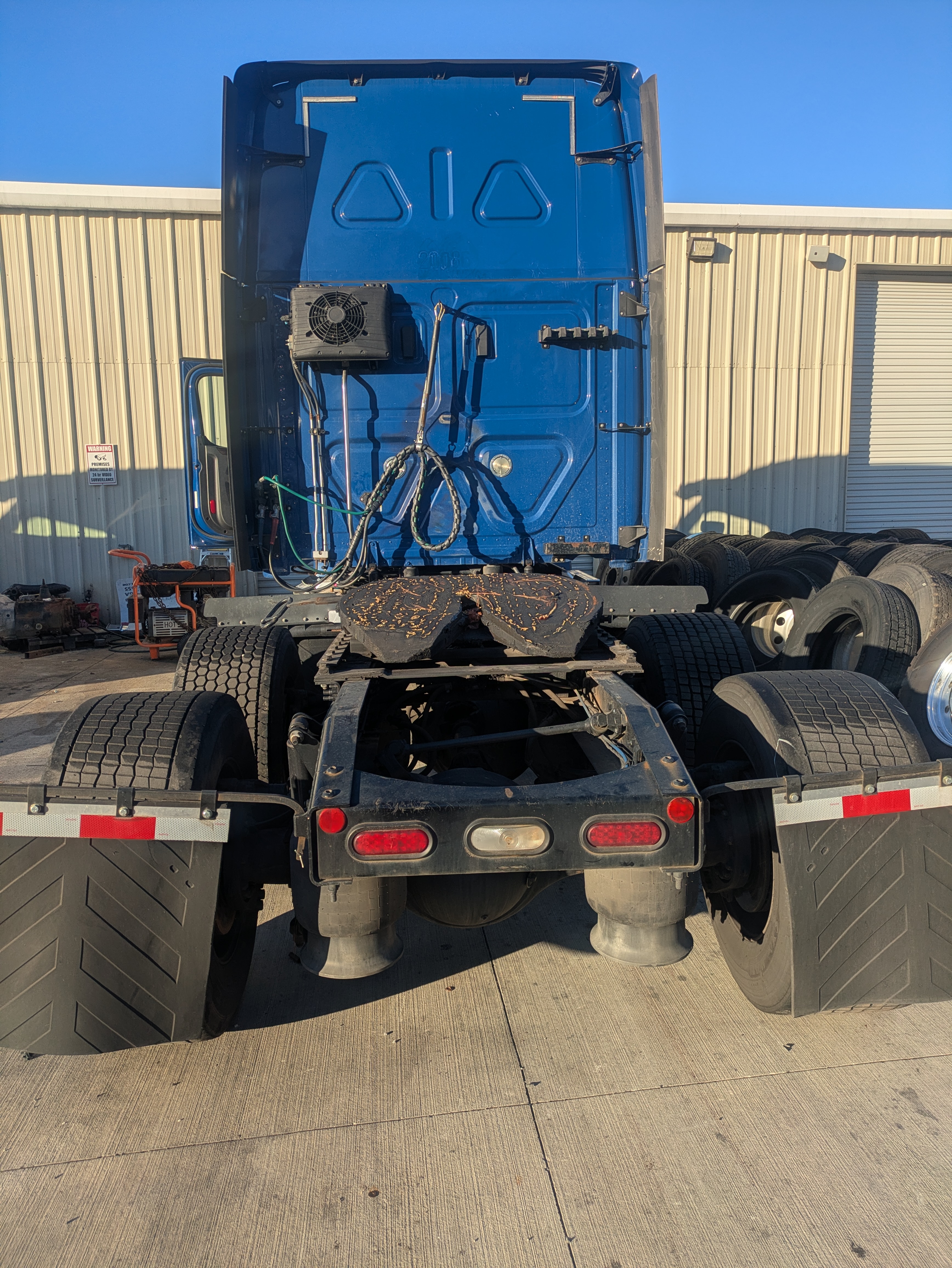 2020 FREIGHTLINER CASCADIA 126