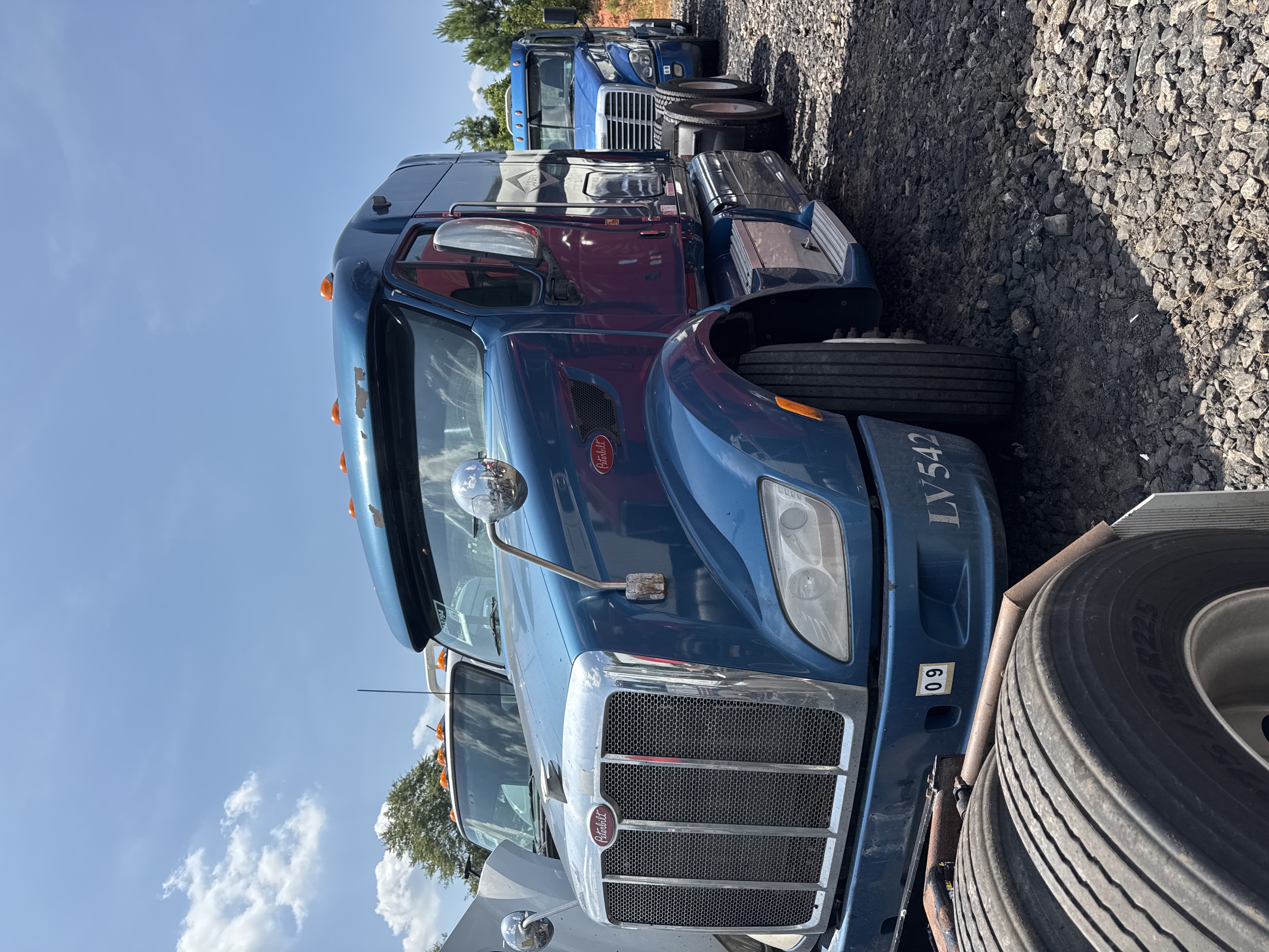 2015 PETERBILT 587