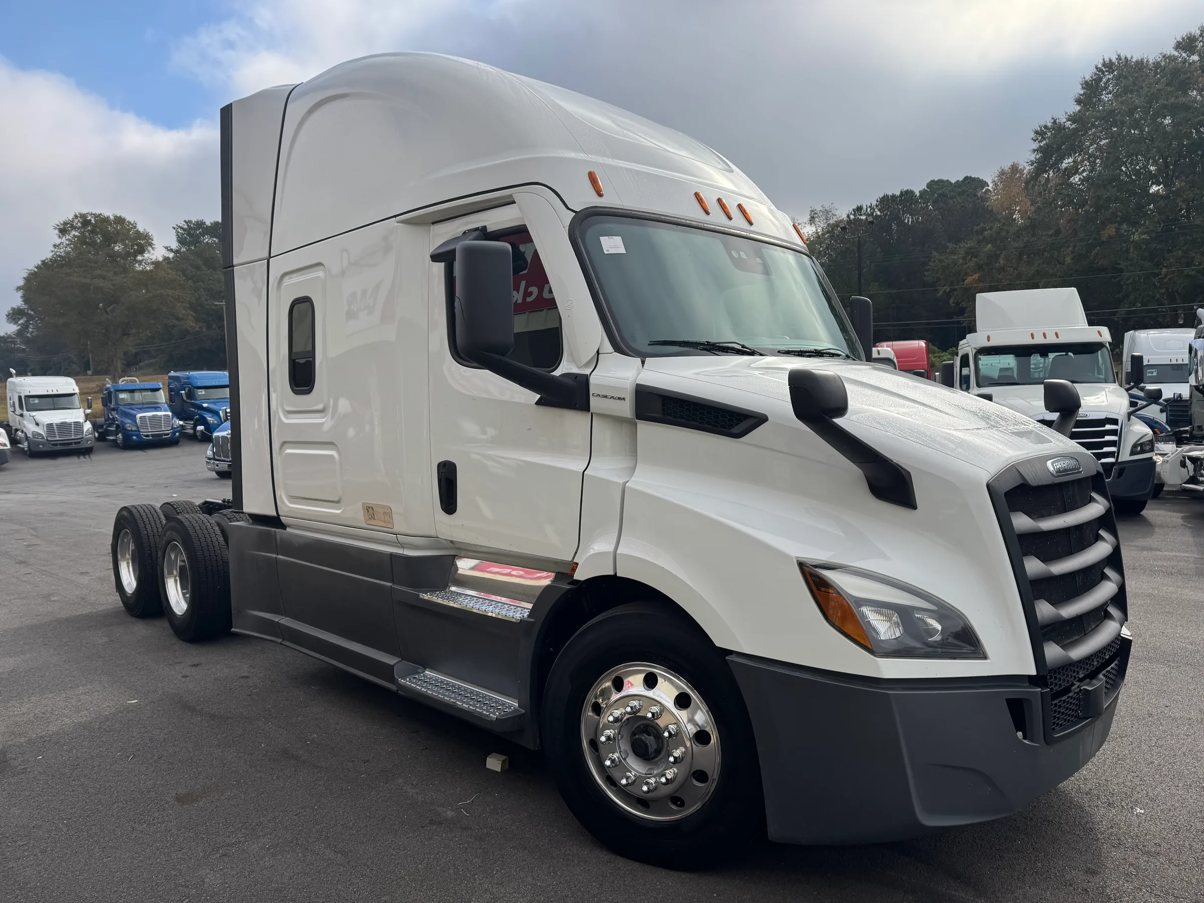2021 FREIGHTLINER CASCADIA 116