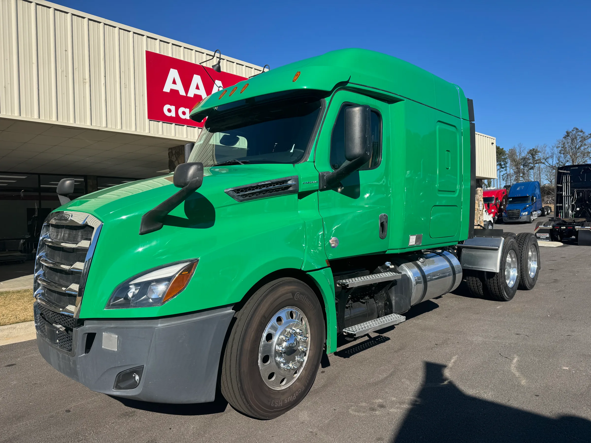2020 FREIGHTLINER CASCADIA 126