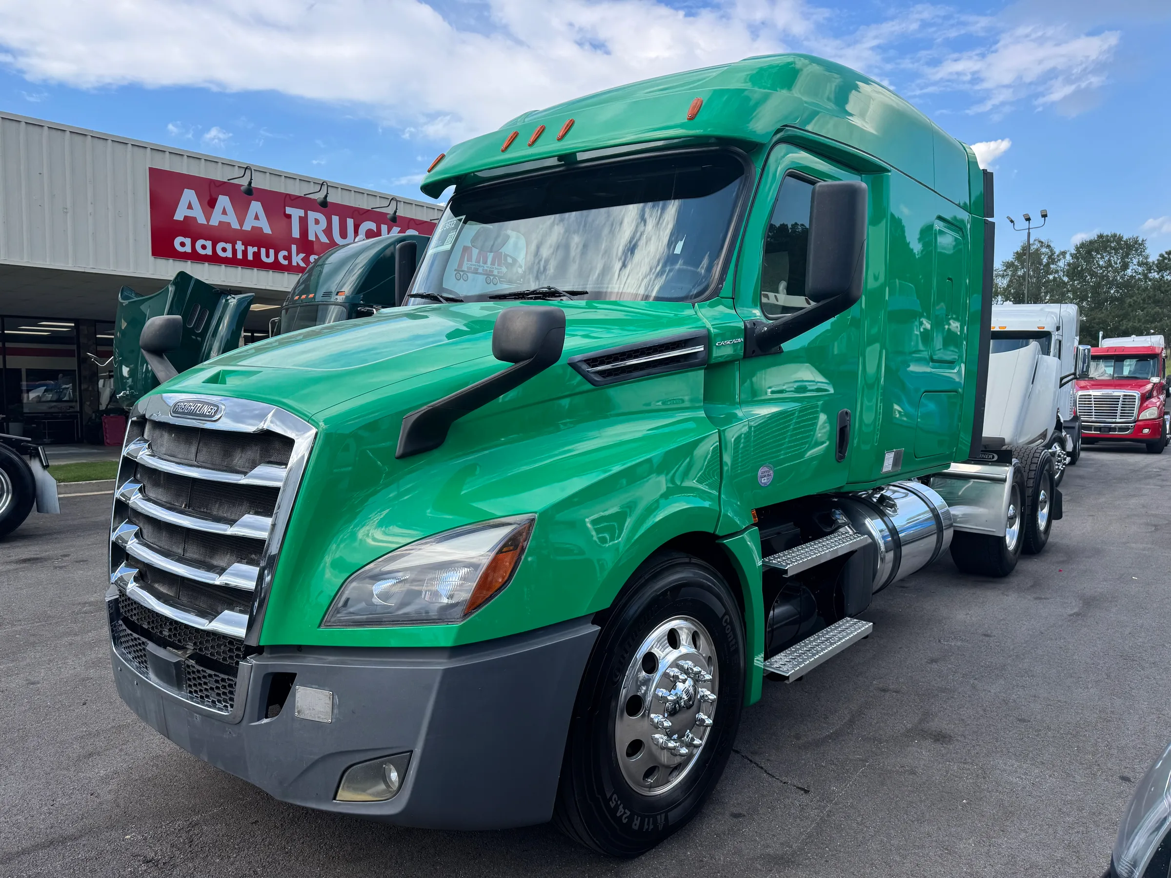 2020 FREIGHTLINER CASCADIA 126