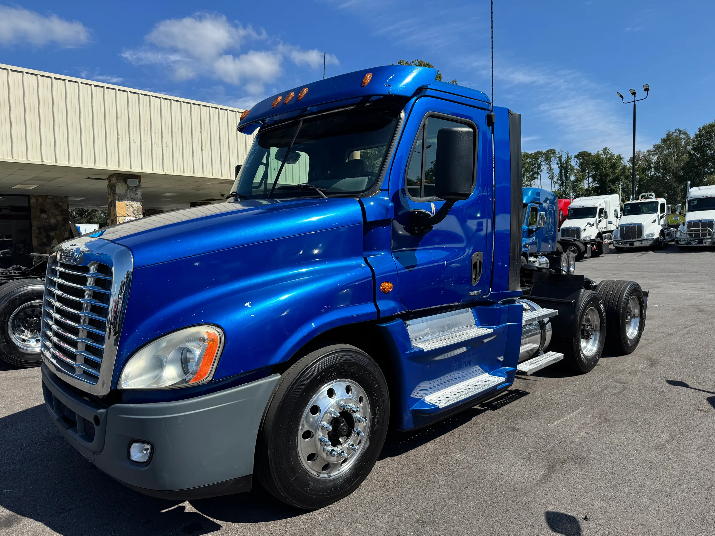 2017 FREIGHTLINER CASCADIA 125