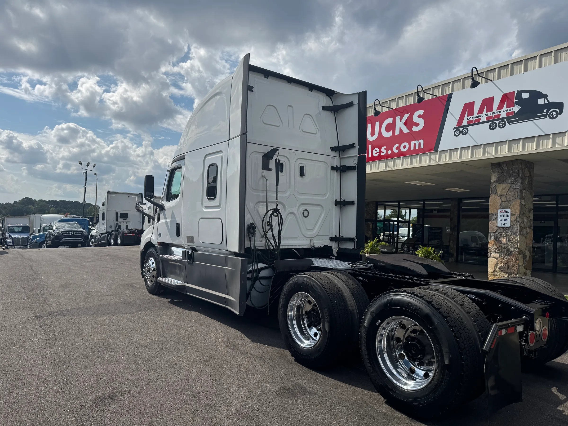 2021 FREIGHTLINER CASCADIA 116