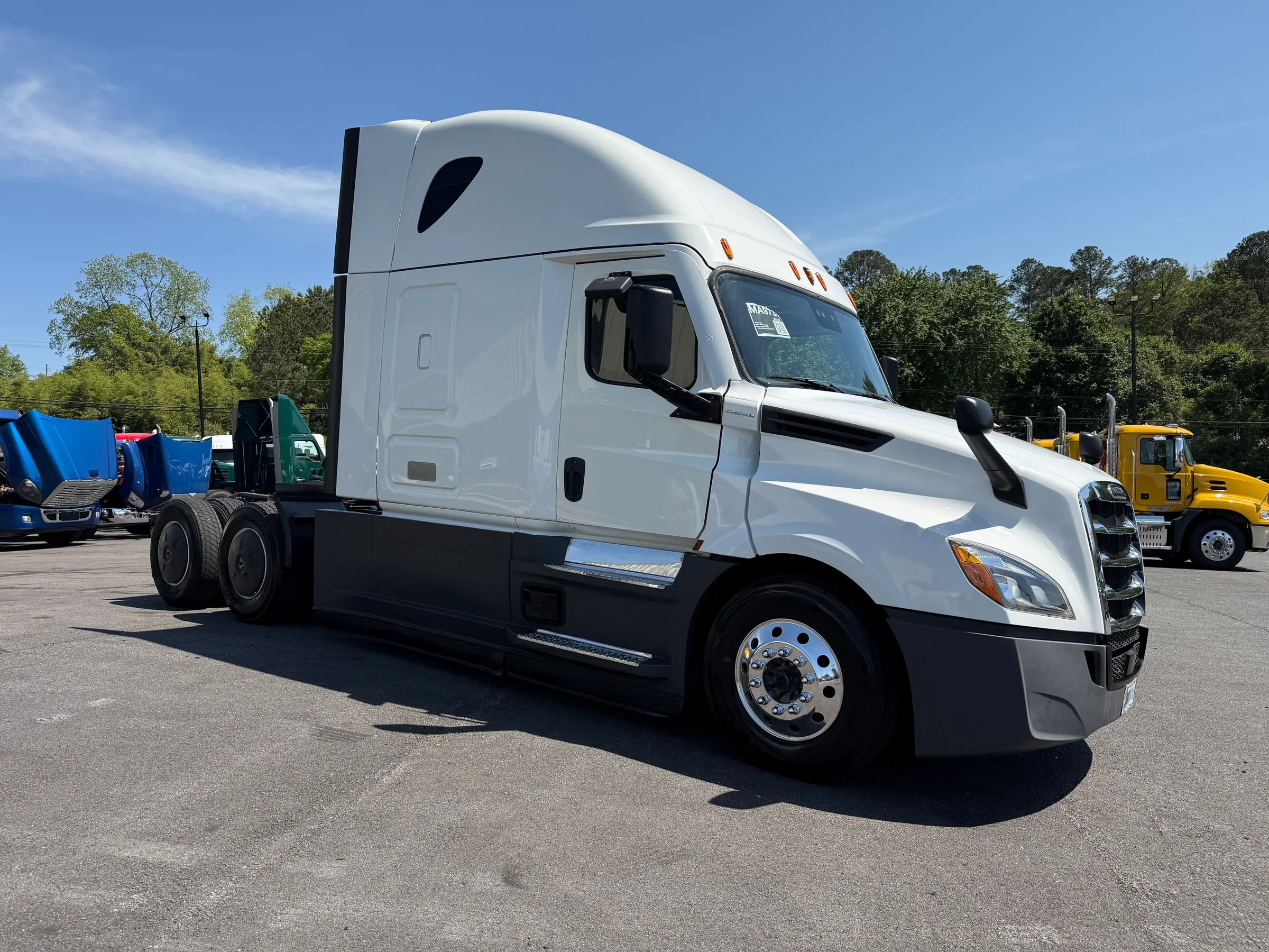 2021 FREIGHTLINER CASCADIA 126