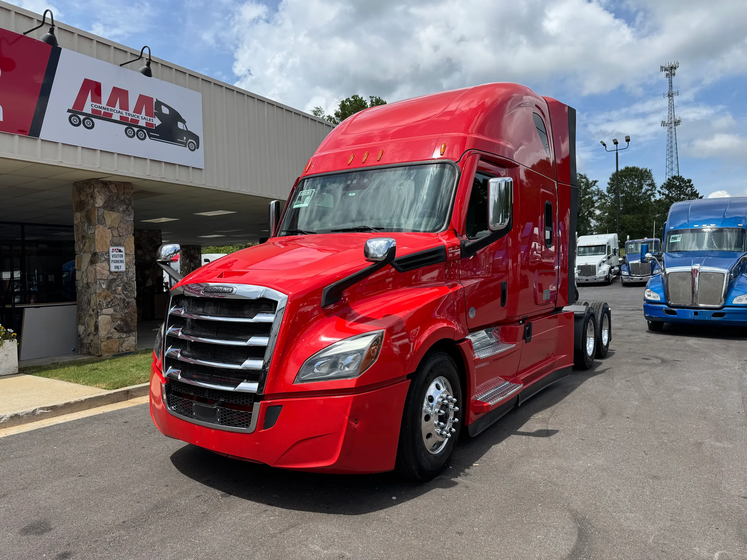 2023 FREIGHTLINER CASCADIA 126