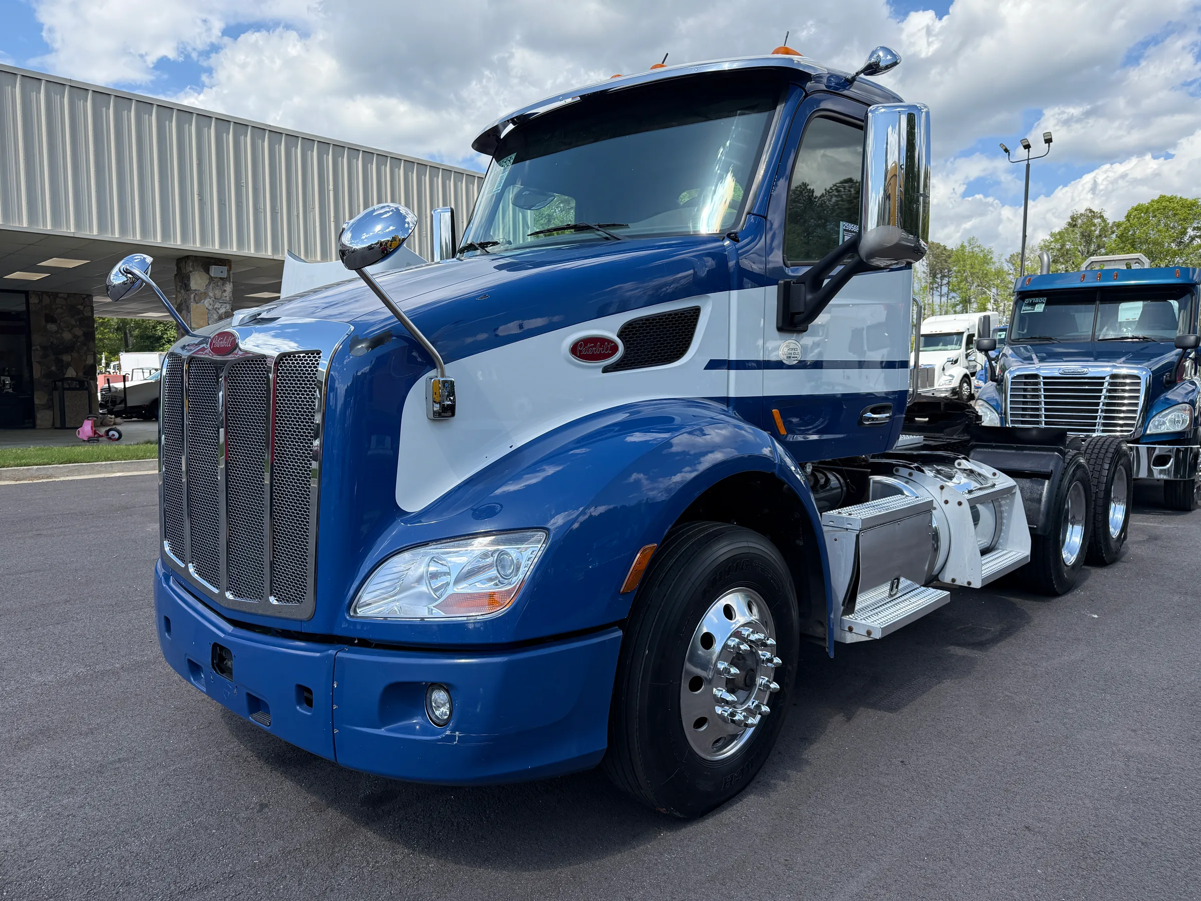 2015 PETERBILT 579