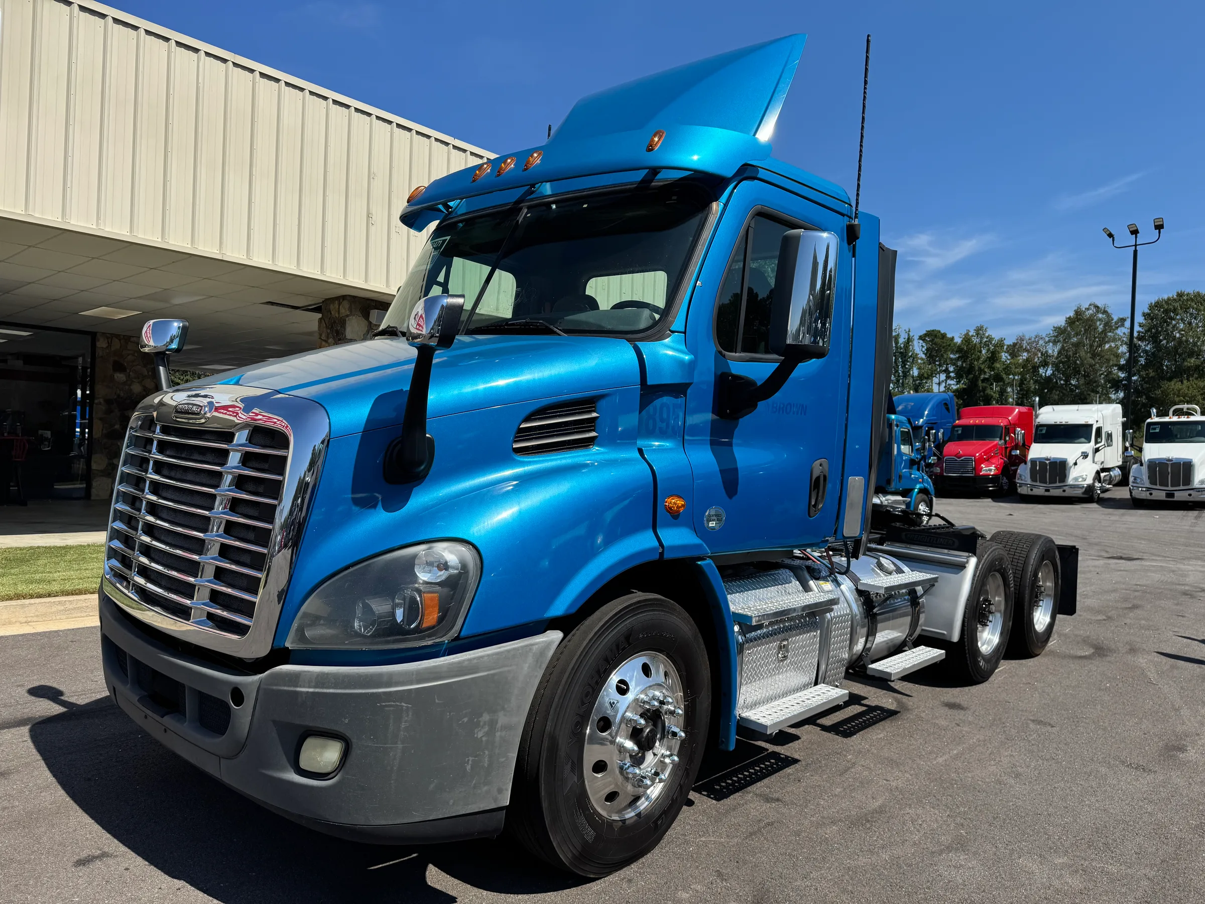 2017 FREIGHTLINER CASCADIA 113
