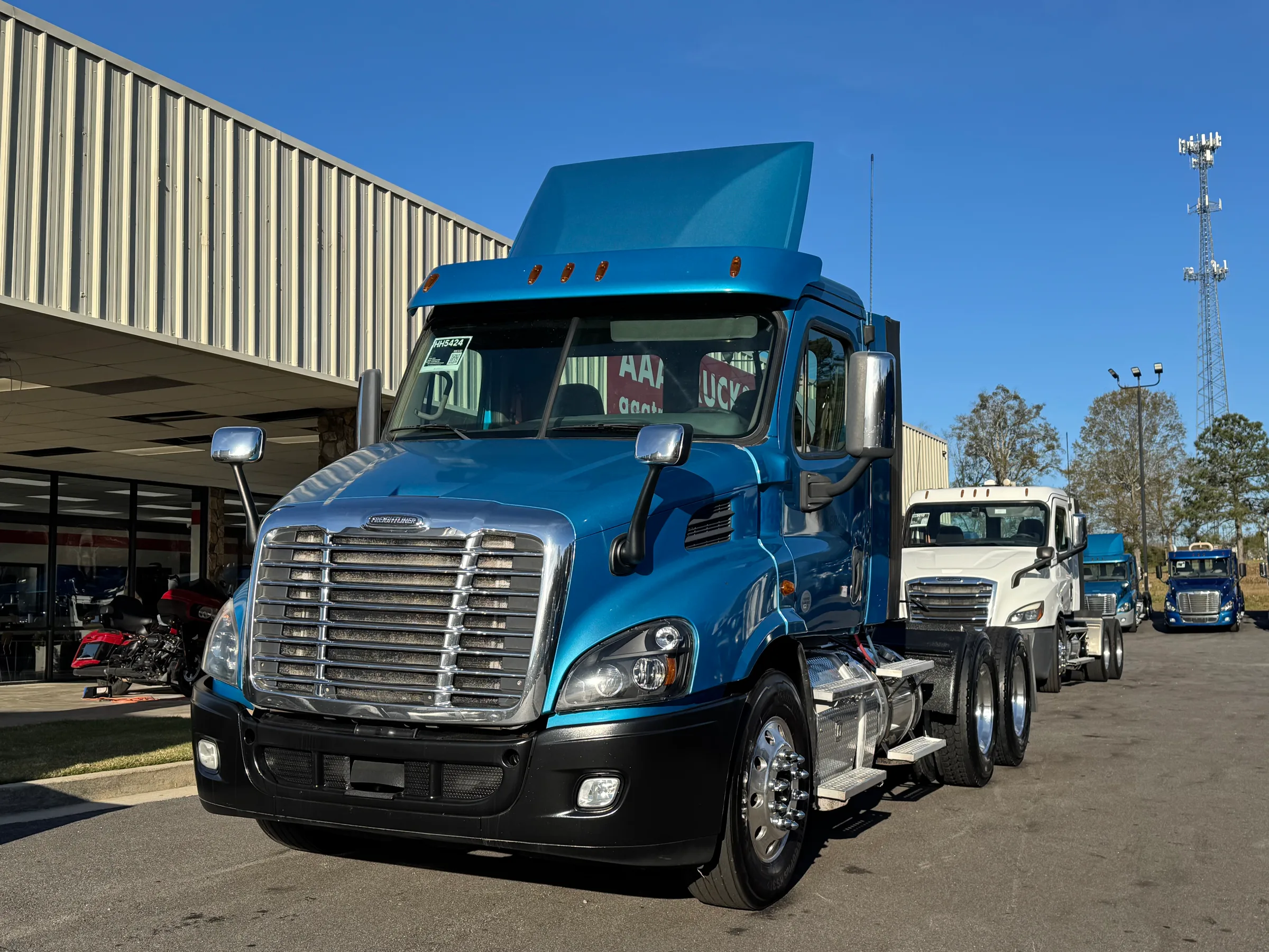 2016 FREIGHTLINER CASCADIA 113