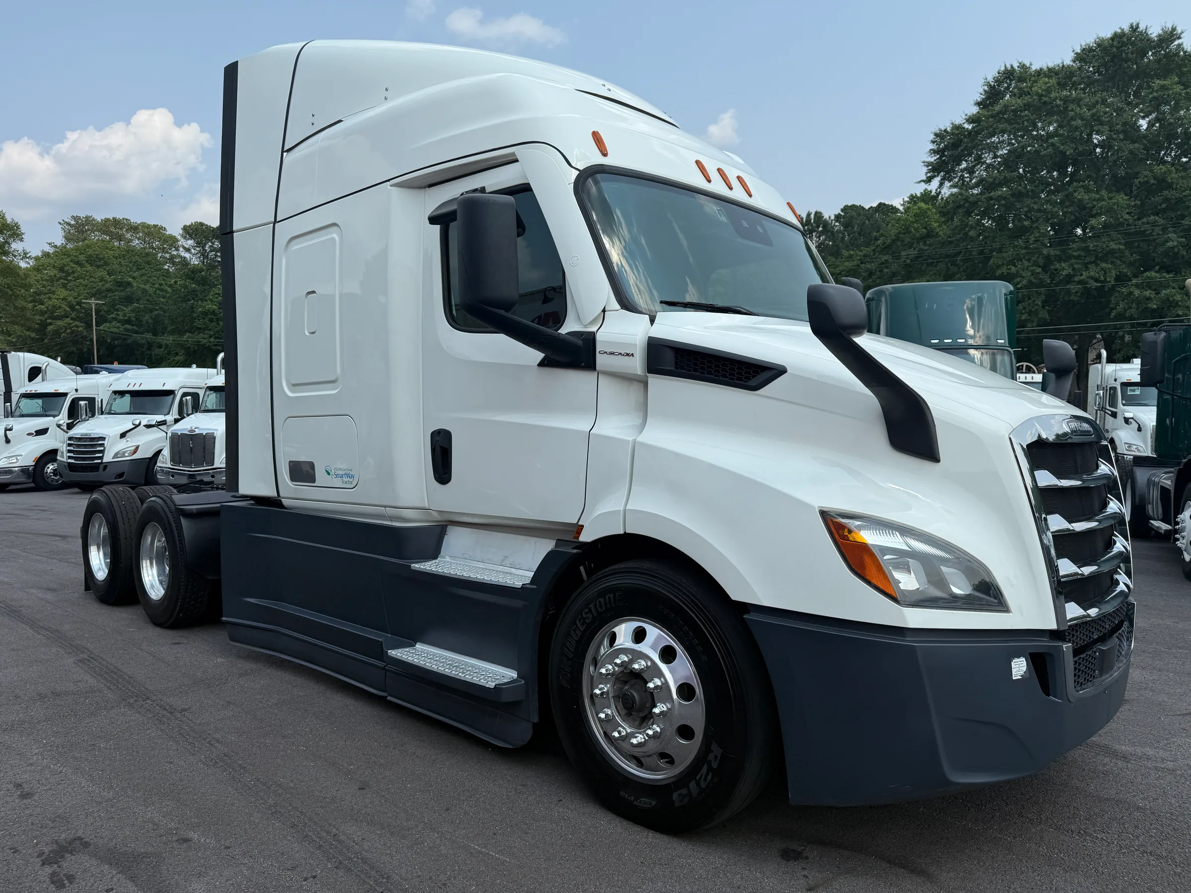 2021 FREIGHTLINER CASCADIA 116