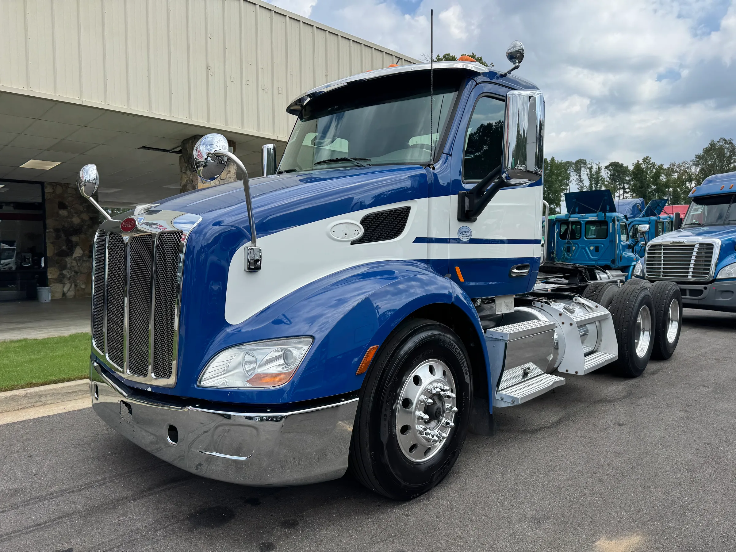 2015 PETERBILT 579