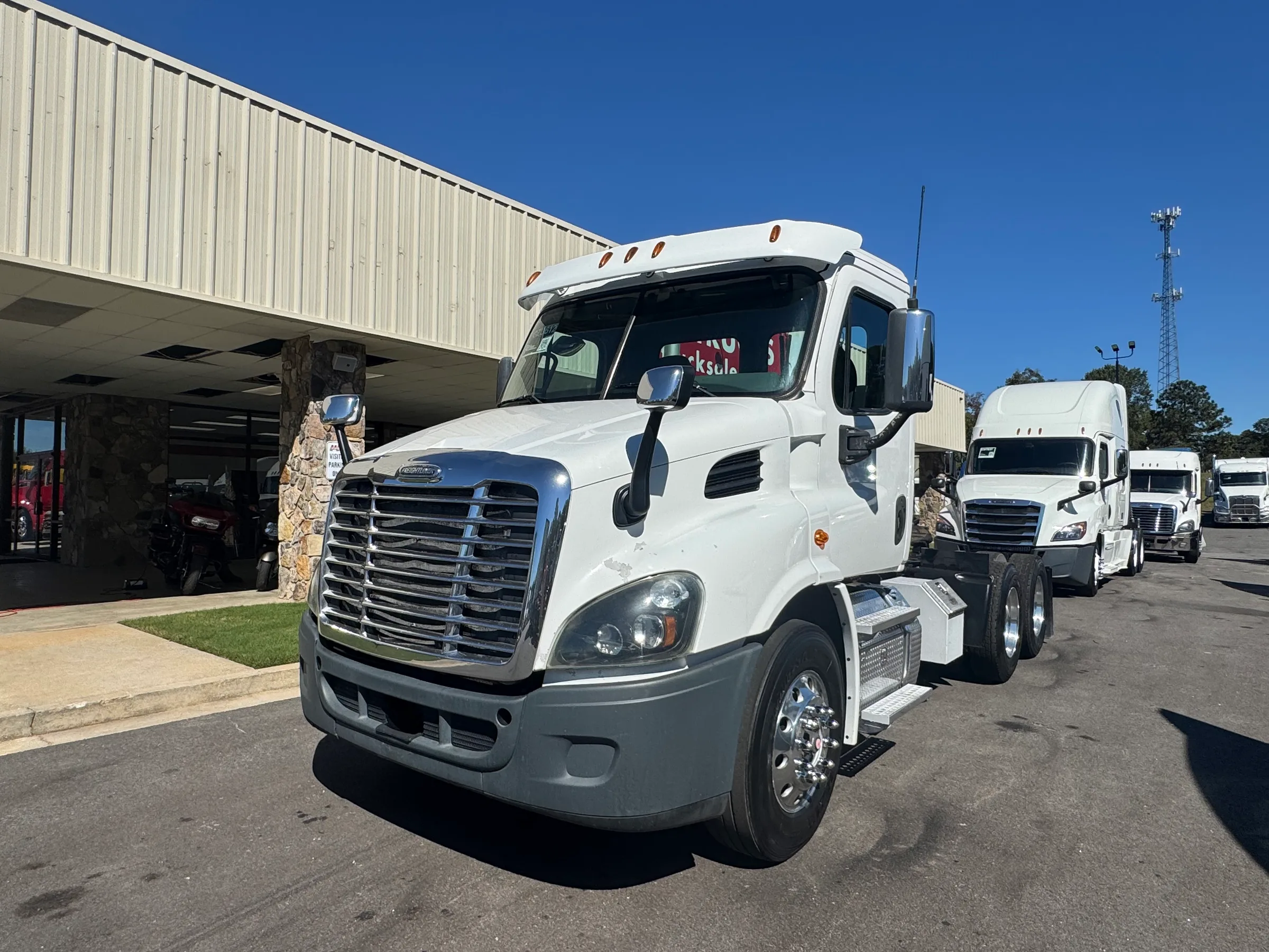 2017 FREIGHTLINER CASCADIA 125 GZ3612