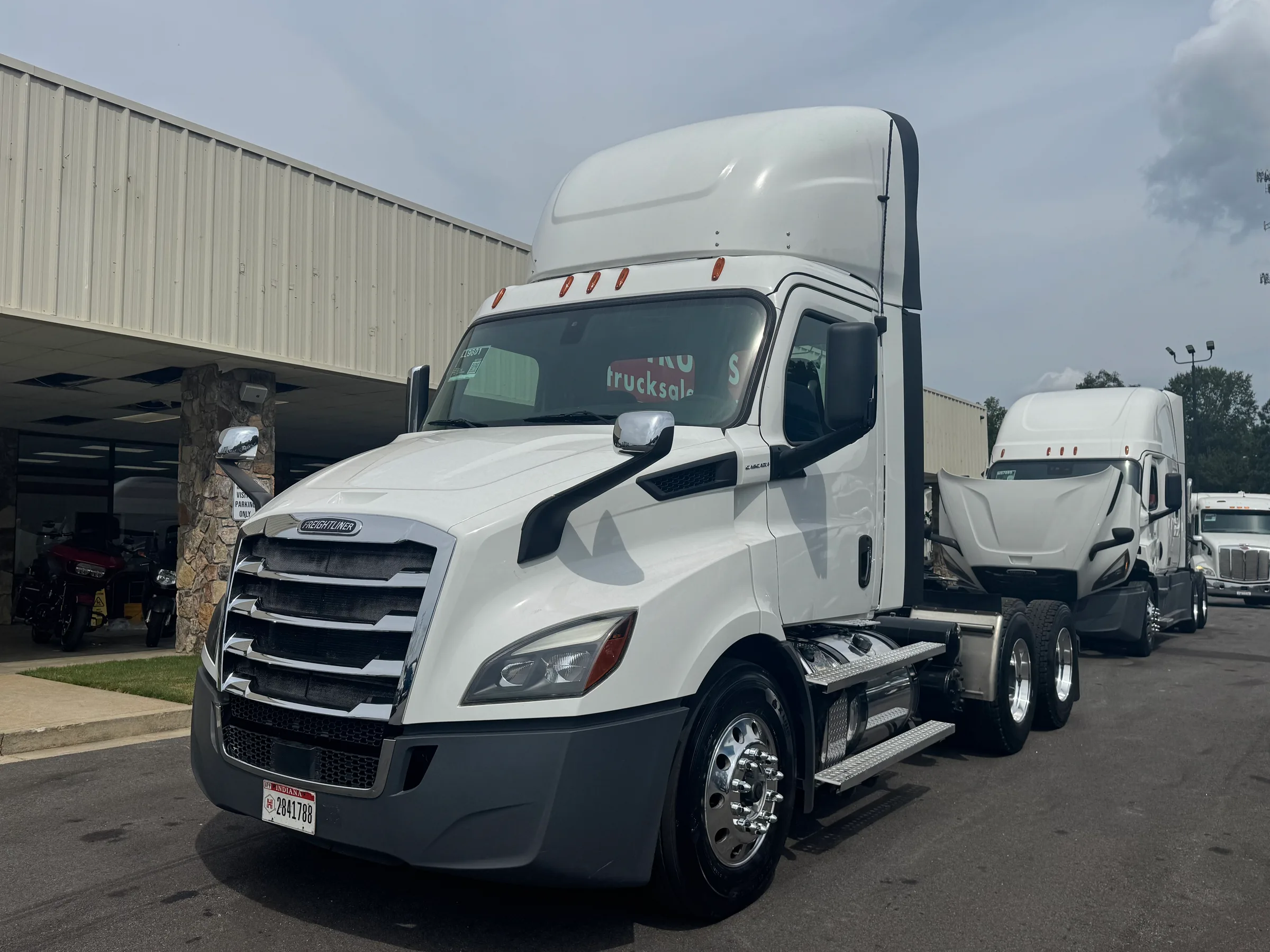 2020 FREIGHTLINER CASCADIA 116