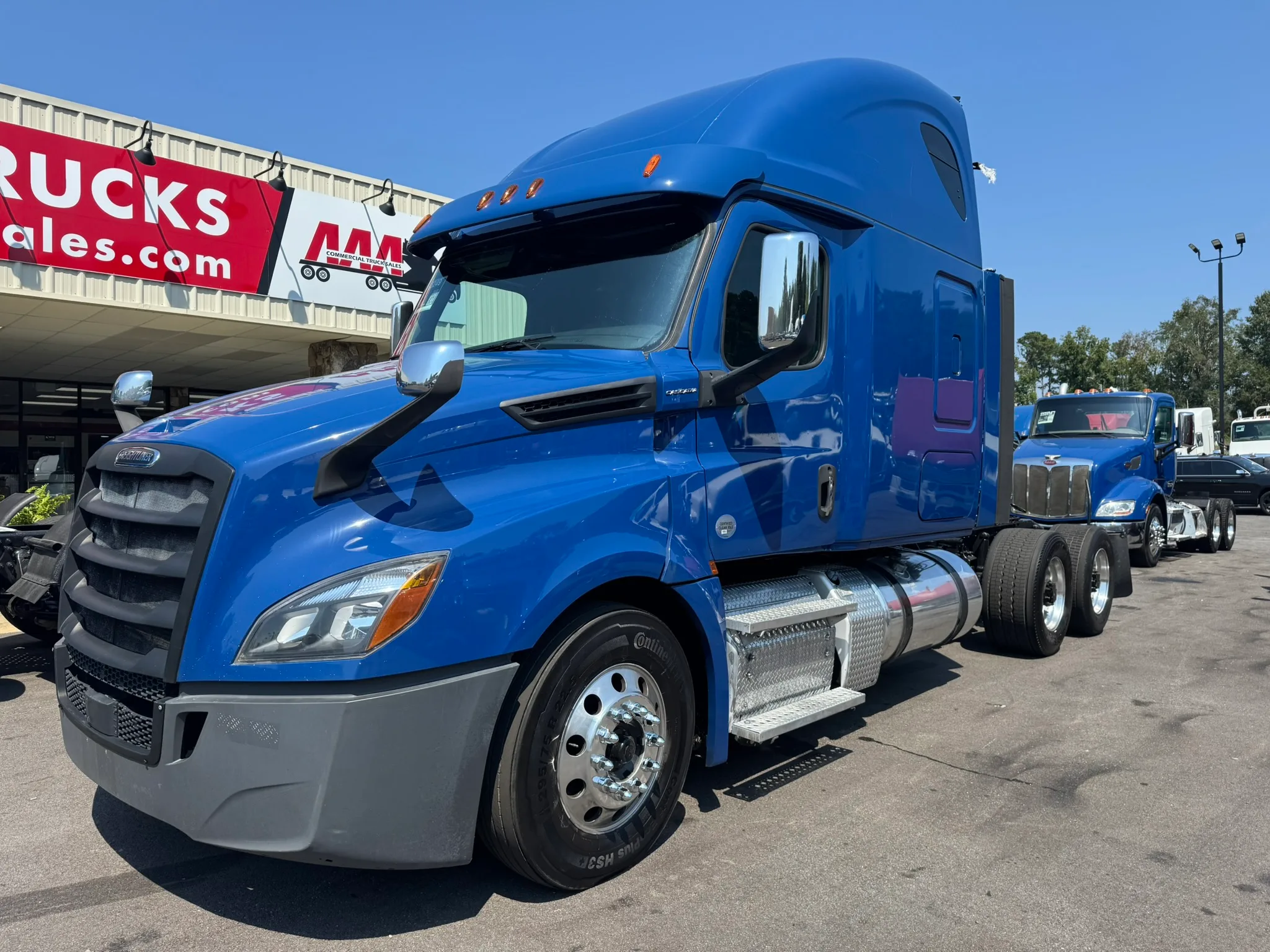 2018 FREIGHTLINER CASCADIA 126