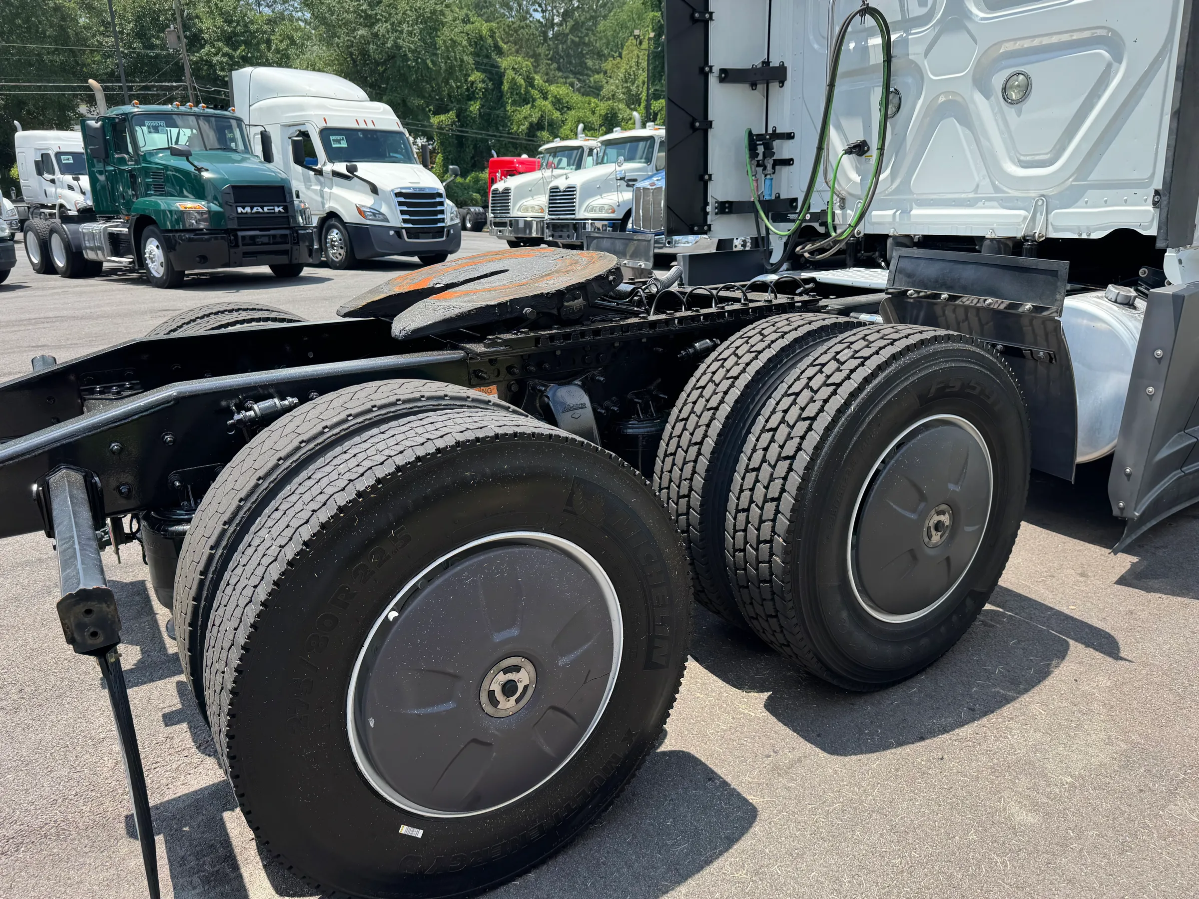 2021 FREIGHTLINER CASCADIA 126